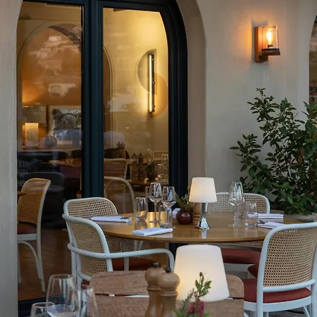 Restaurant Joséphine 4* LʼÎle-Rousse